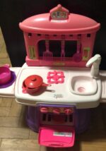 Cozinha Rosa Calesita com acessórios (valor inicial 2 dias)