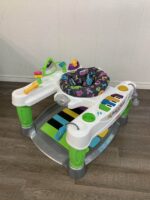 Jumperoo Step ’n Play Piano Little Superstar Promocional (centro de atividades) valor inicial 15 dias - Imagem 3